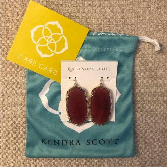 NWT Kendra Scott Maroon & Gold Danielle Earrings - Picture 4 of 4